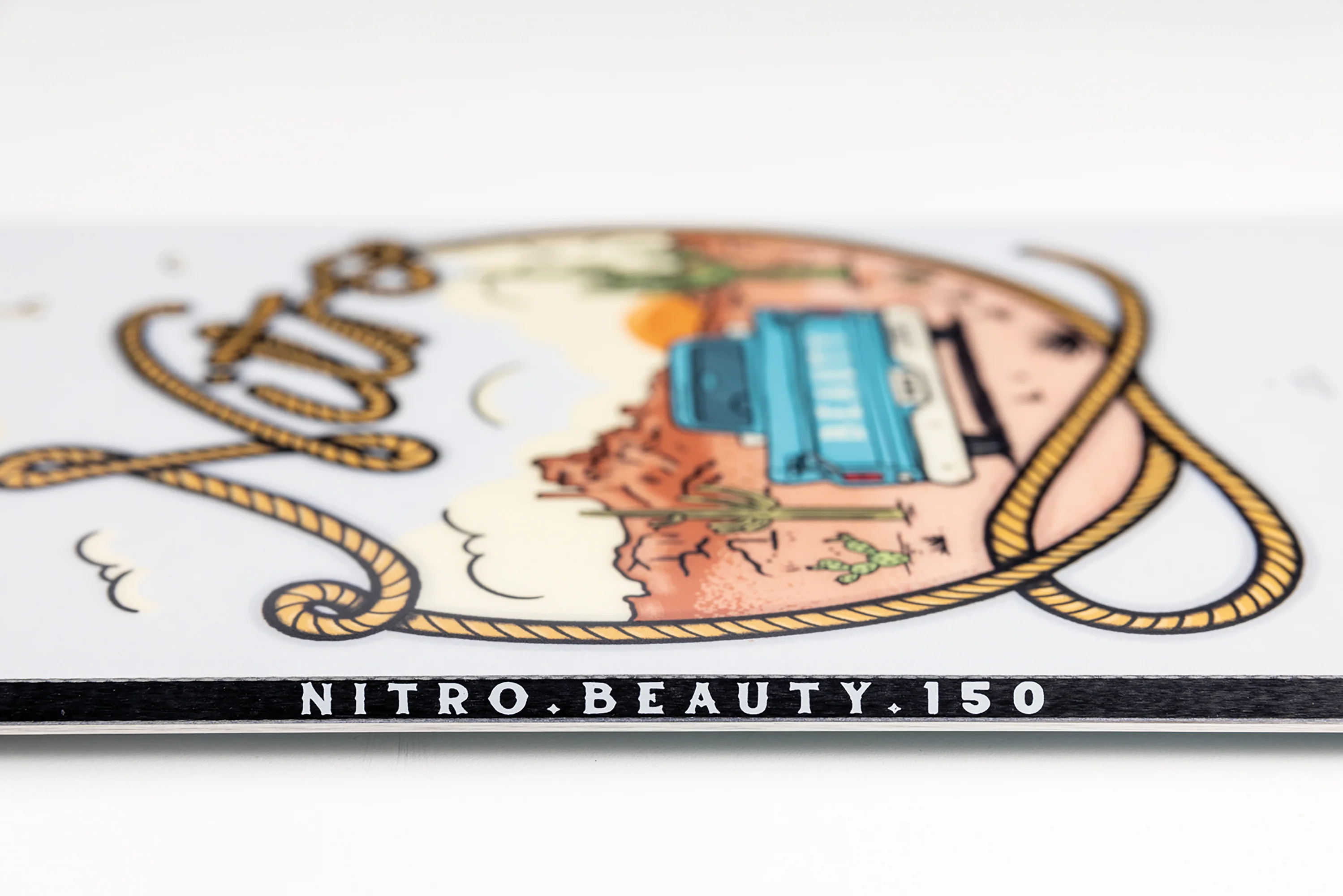 Nitro Beauty Women's Snowboard - Image 9