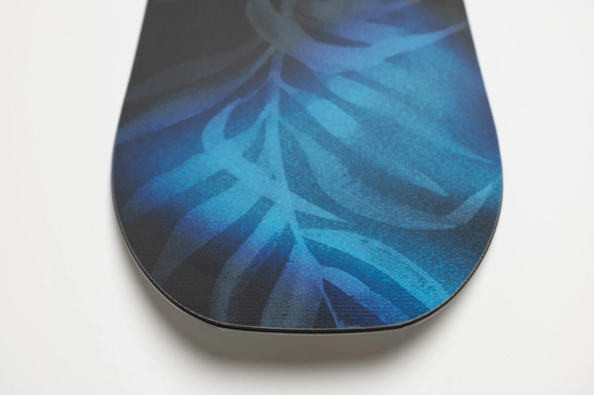 Nitro Lectra Leaf Cam-Out Women's Snowboard - Image 3