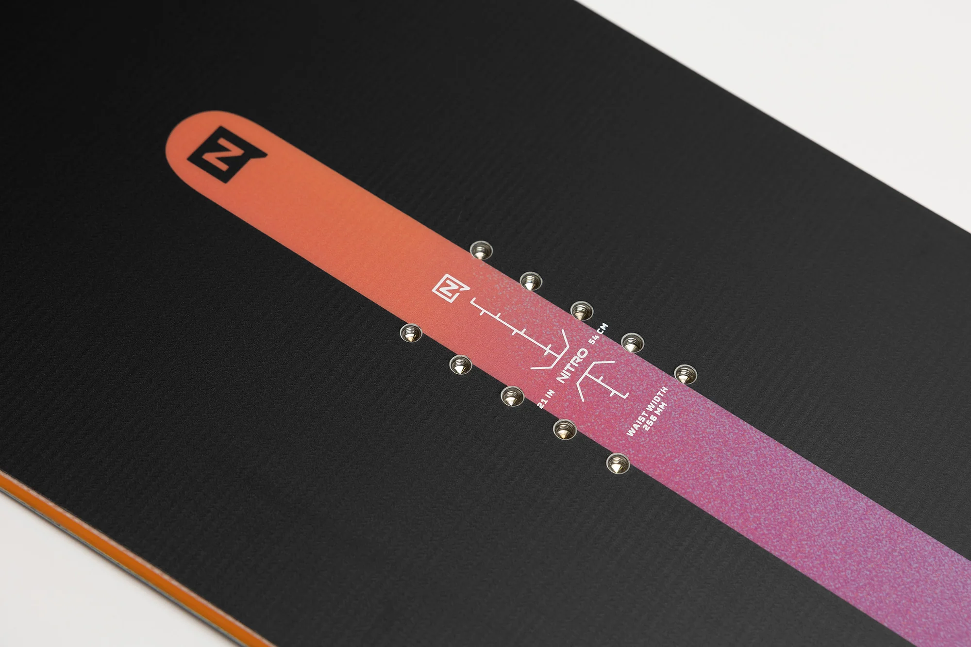 Nitro Prime Chroma Cam-Out w. Snowboard - Image 4