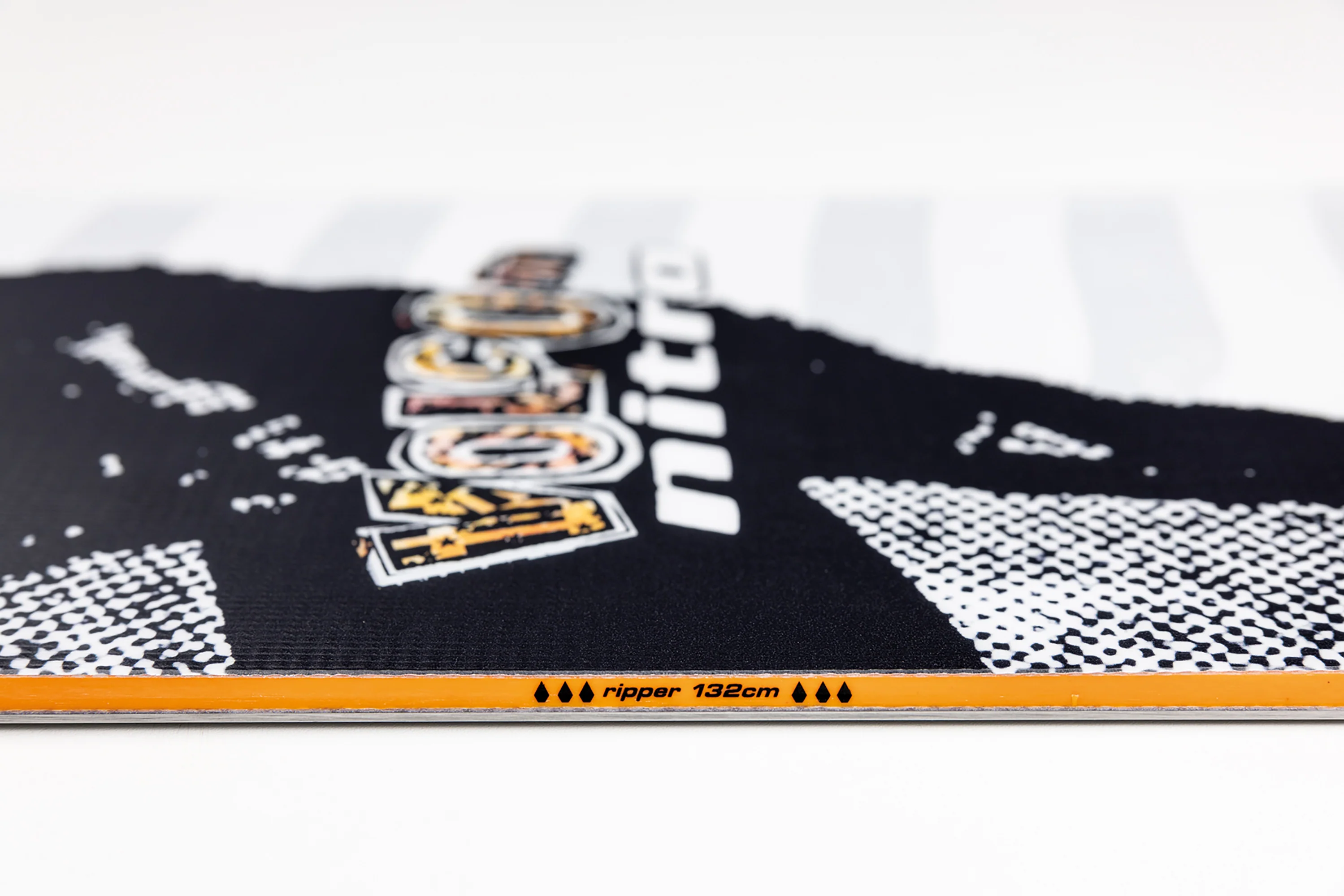 Nitro Ripper Kids x Volcom Kids Snowboard - Image 6