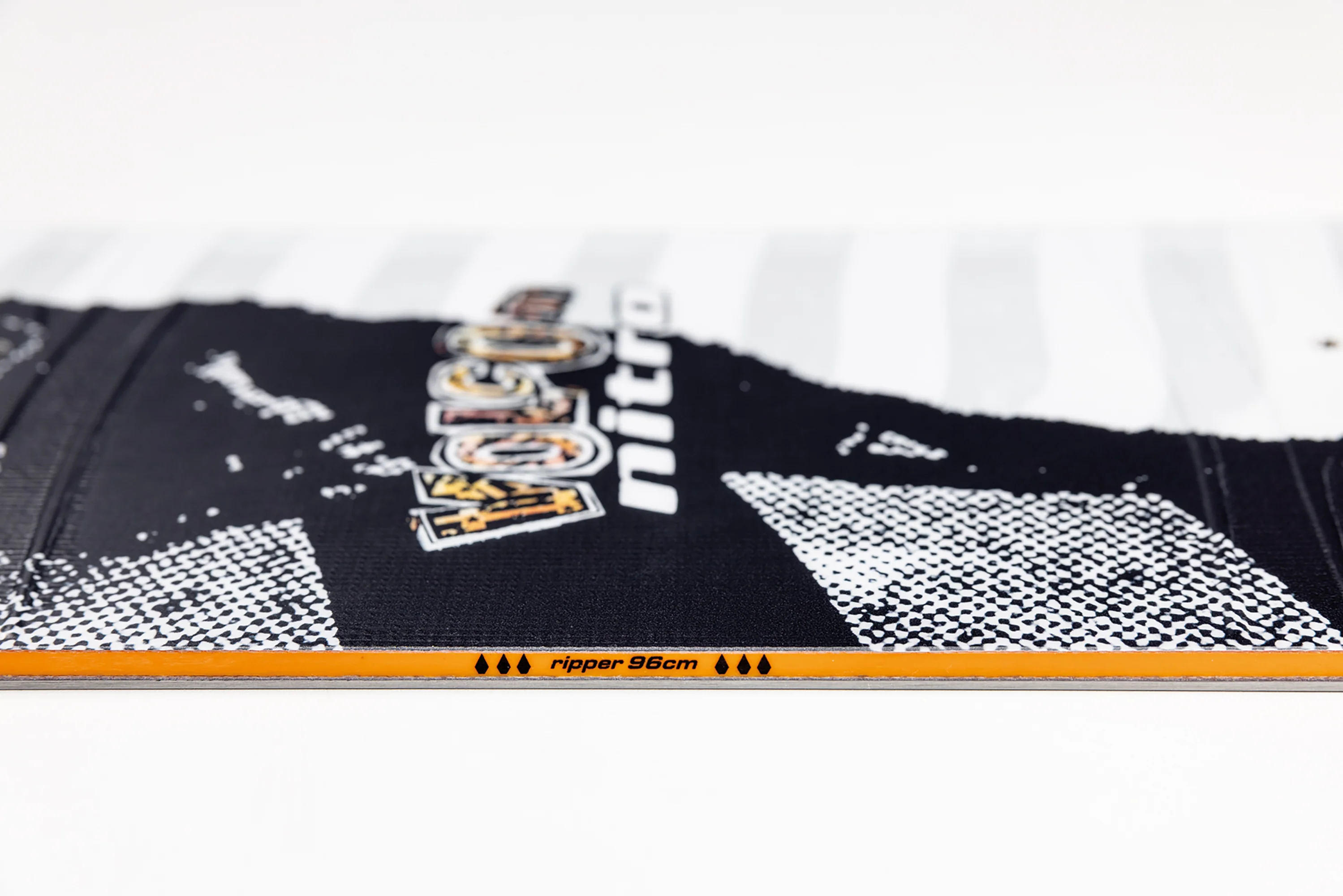 Nitro Ripper Youth x Volcom Youth Snowboard - Image 6