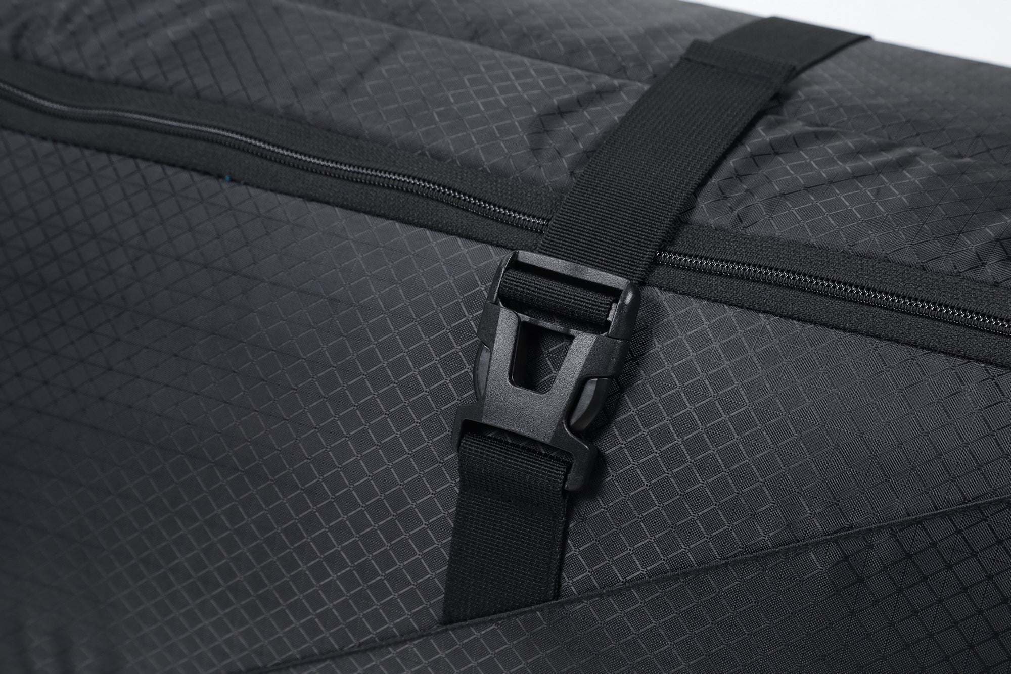Tracker Wheelie Board Bag - Image 11
