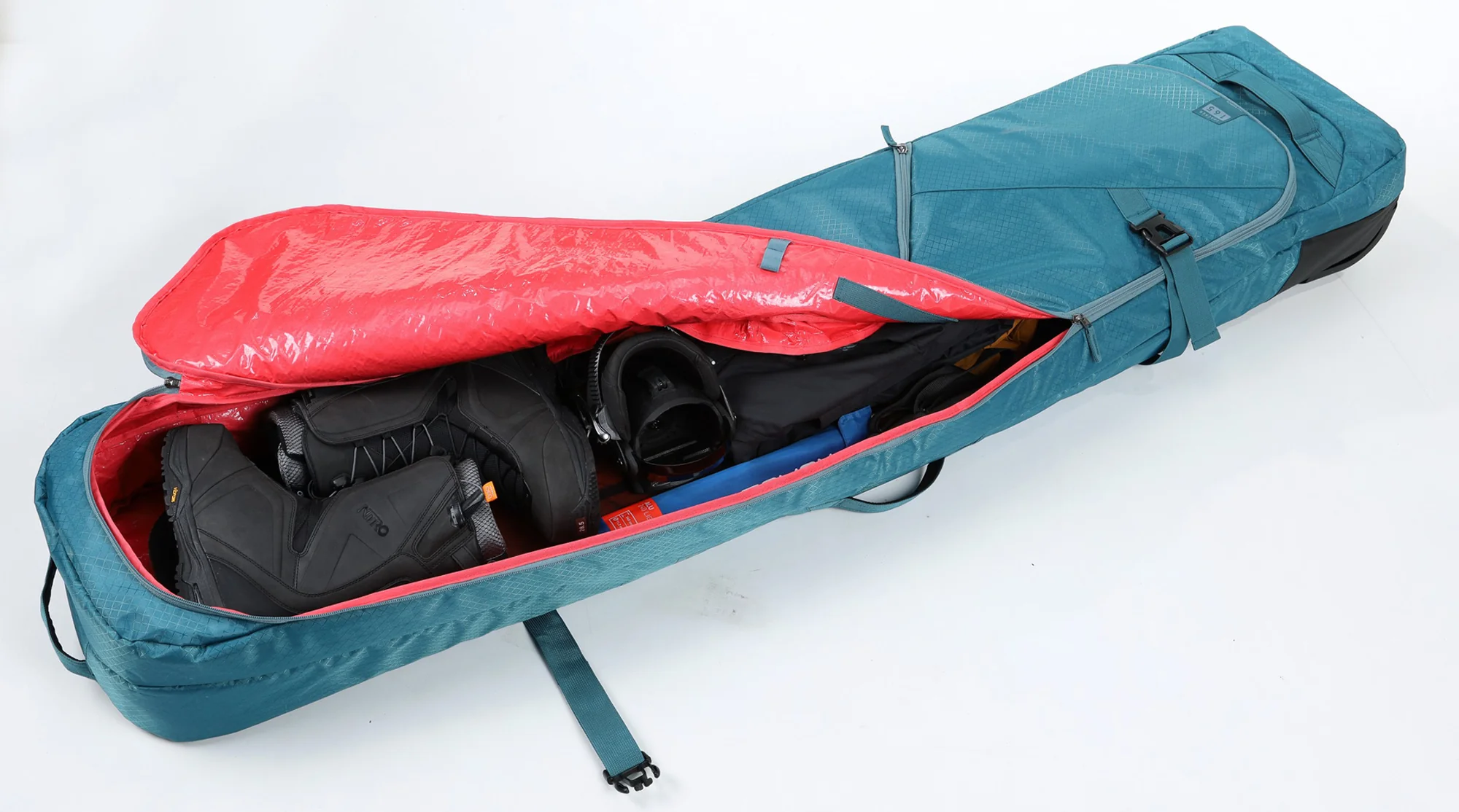 Tracker Wheelie Board Bag - Image 32